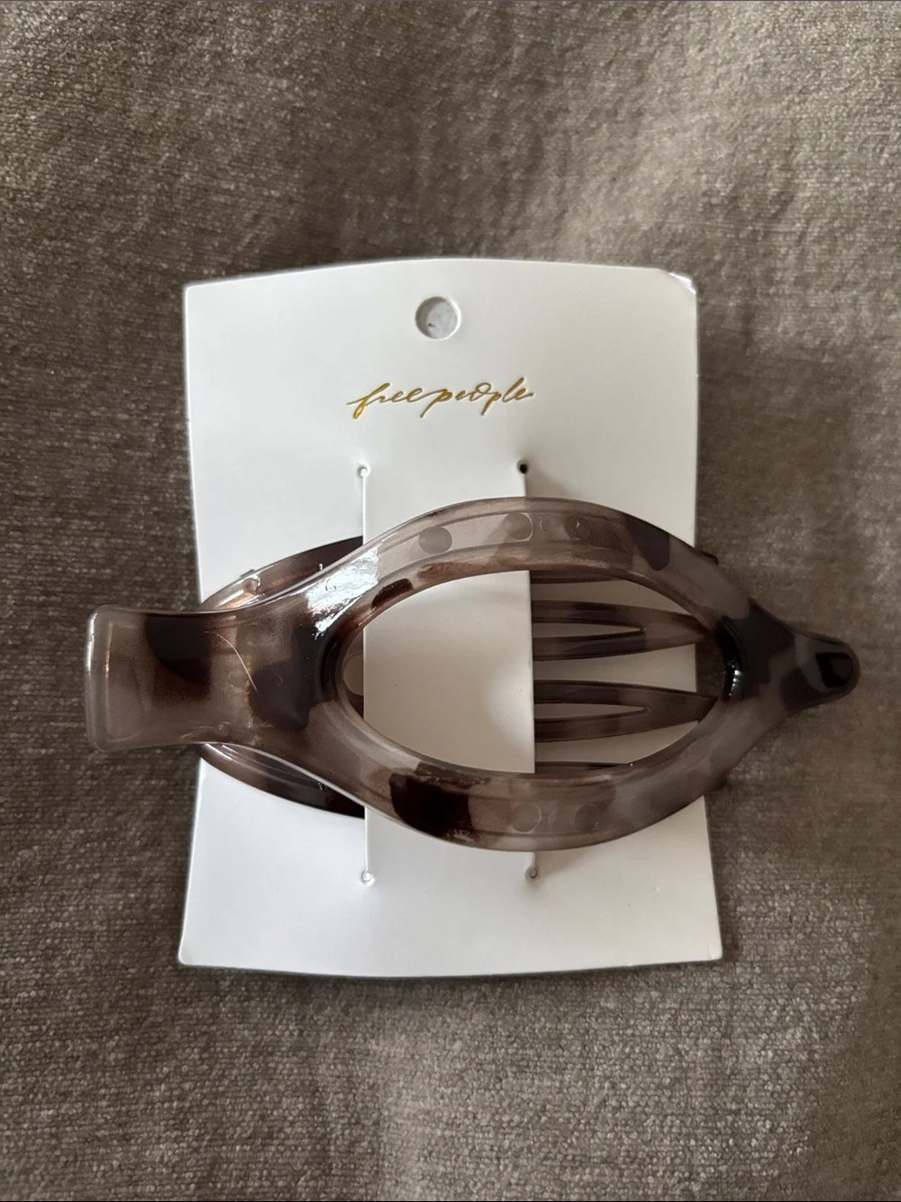 Free People Caroline Acrylic Flat Claw Clip nwt. Black gray